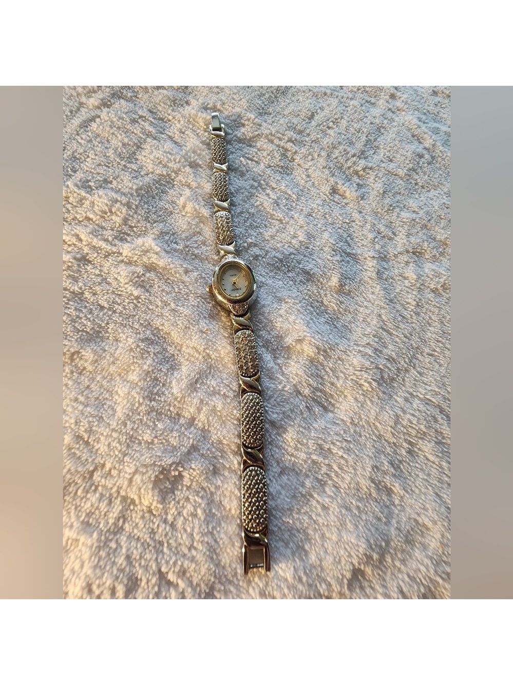 Avon Women’s Quartz Watch with Rhinestone Bracelet–Gold & Silver Tone Works - Picture 7 of 8